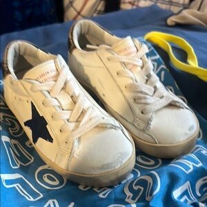Golden goose kid shoes no box handbag only
Size 28/11us kids